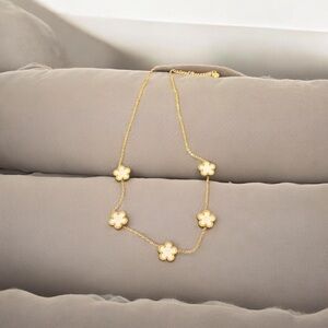 Gold and mother of pearl Necklace -